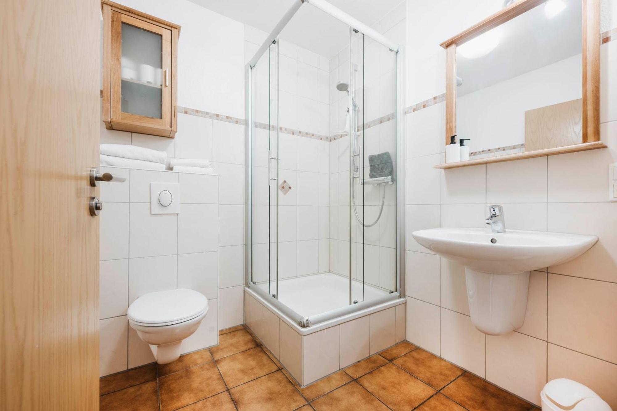 Appartementhotel Seeblick Гронау Стая снимка